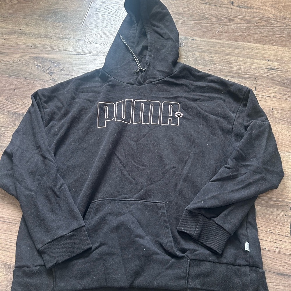 PUMA everyday Hoodie Size Large